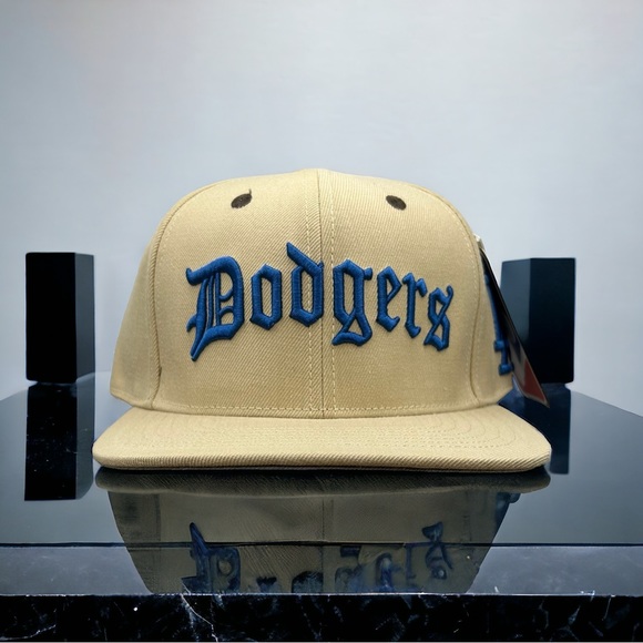 Pro Standard Other - New Los Angeles Dodgers Pro Standard SnapBack Hat Beige Old English Logo Beige
